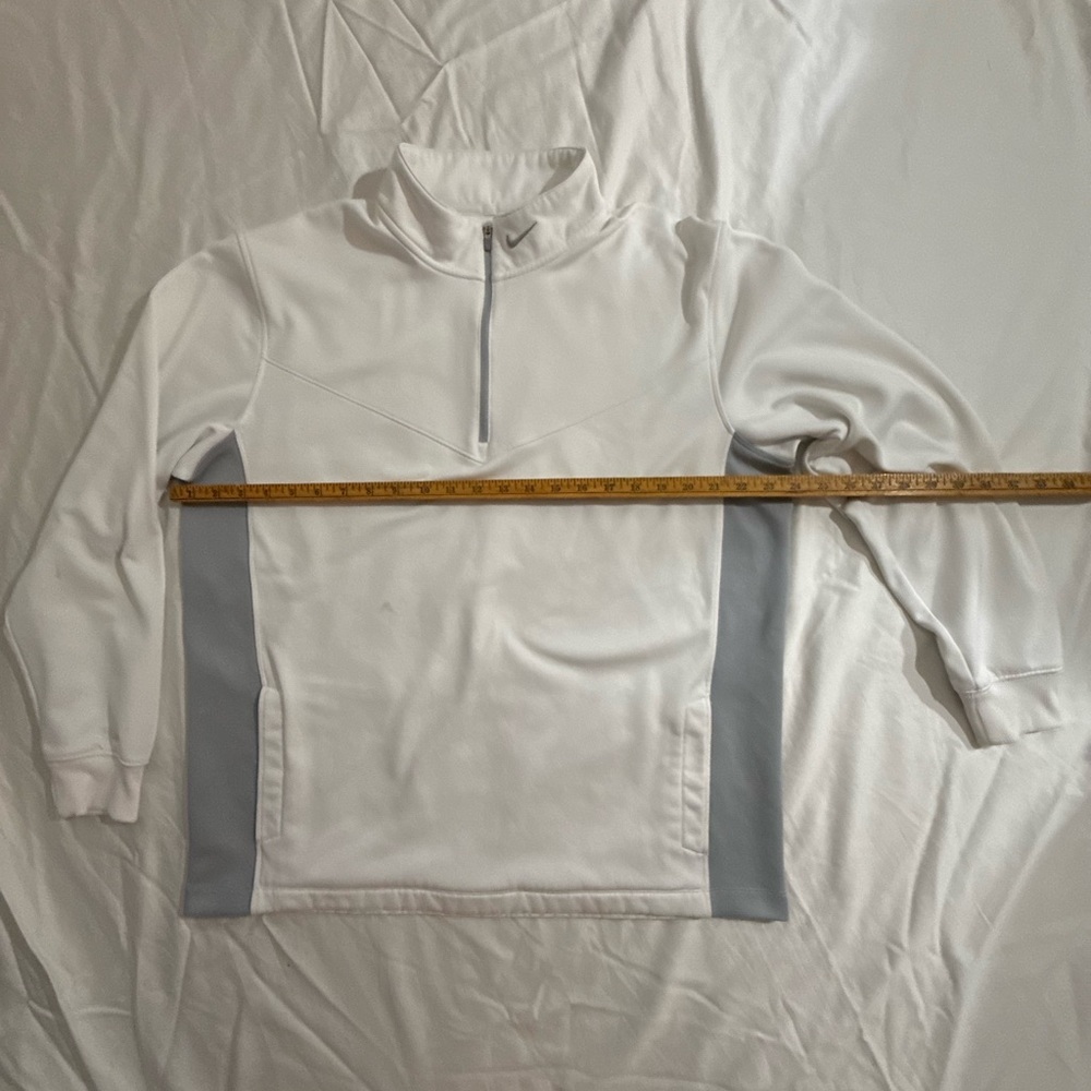 Nike Golf Therma-Fit Pullover in Cream and Gray